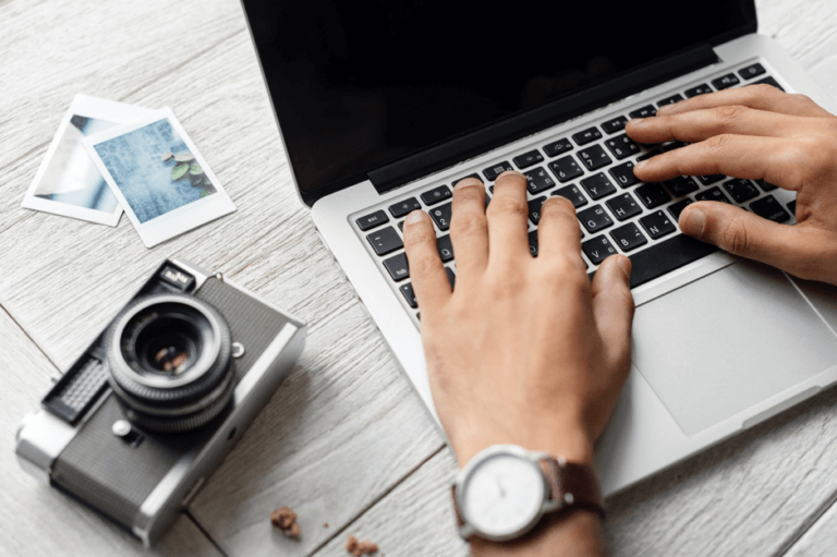How to Use Social Media in the Hospitality Industry the Right Way