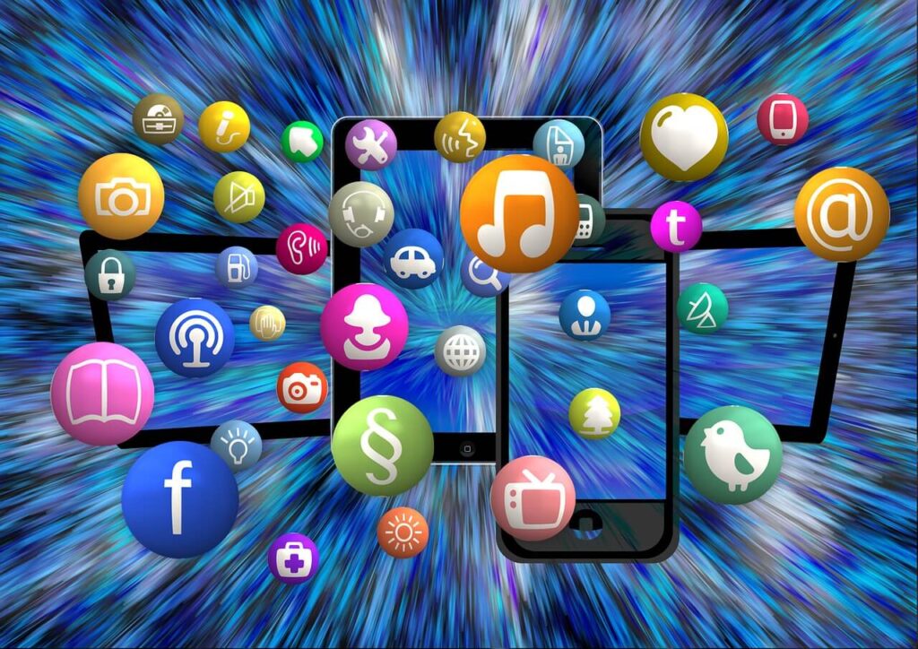 3 Ways To Keep Social Media Visitors Hooked On Your Website