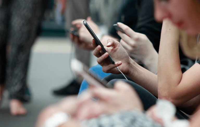 3 Ways to Build Brand Awareness Through Social Media