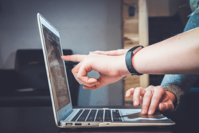 How Honest Feedback Shapes Reputation and Retention