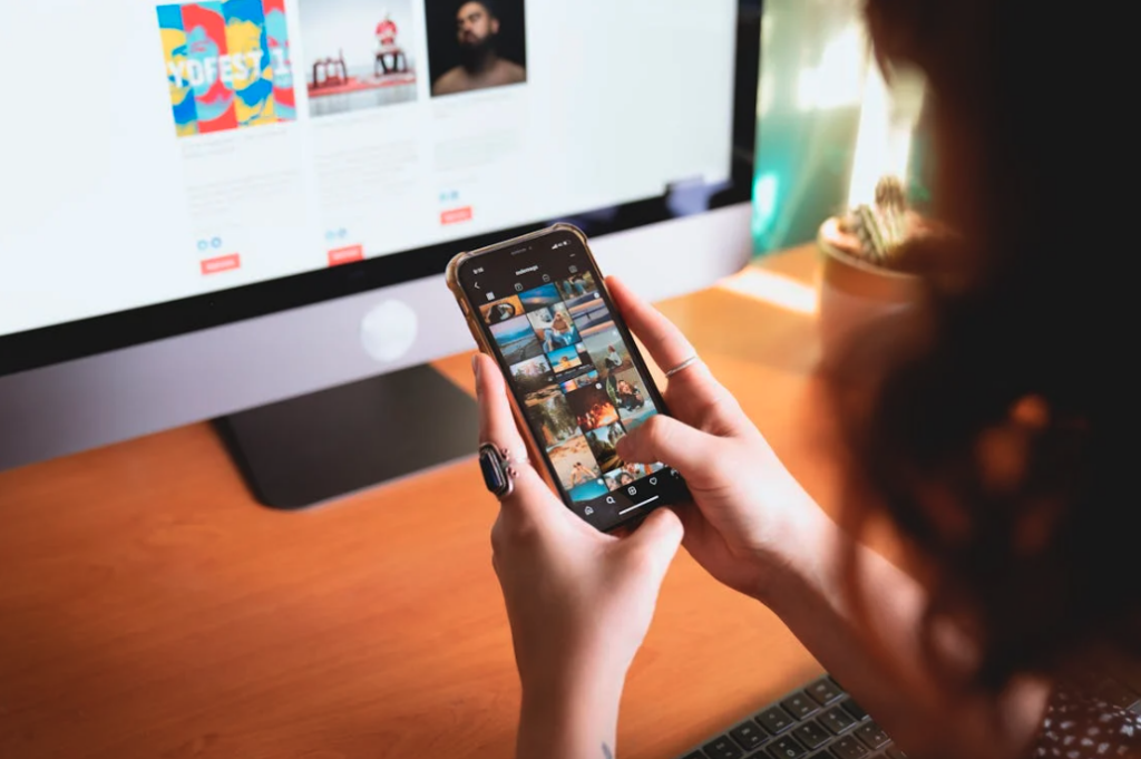 Filtering the Feed: New Ways Consumers Shape Their Digital Experience